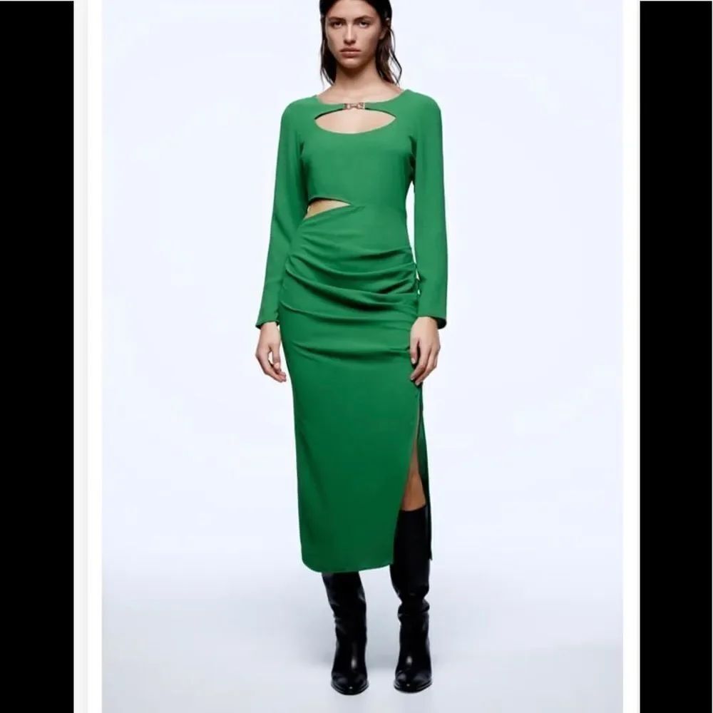 NEW ZARA Bloggers favorite green cut out long sleeves midi dress M